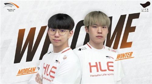 显示了他在 显示了他在